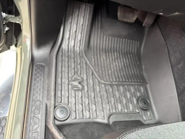 2026 Ram 1500 Tradesman Crew Cab 4x4 5'7" Box