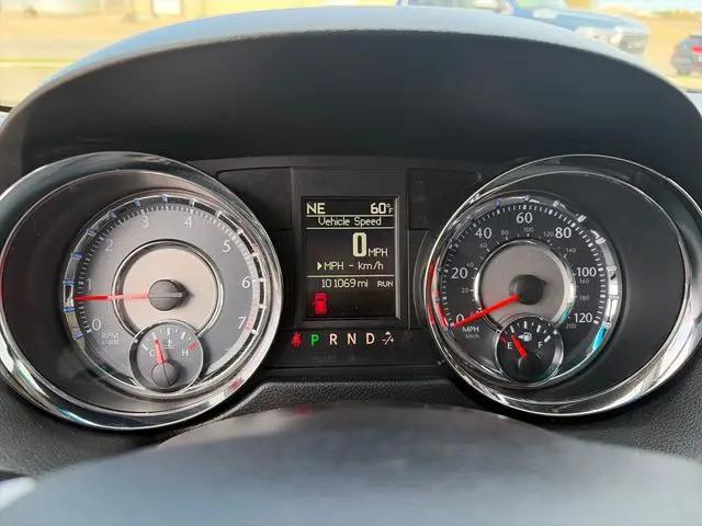 2016 Chrysler Town & Country Touring