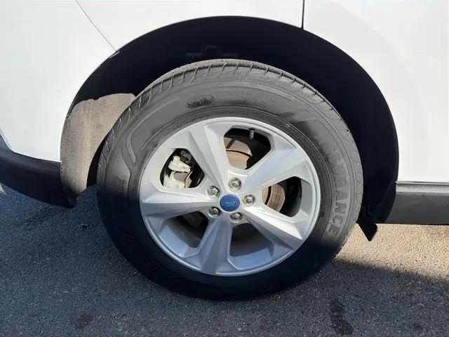 2022 Ford Edge SE