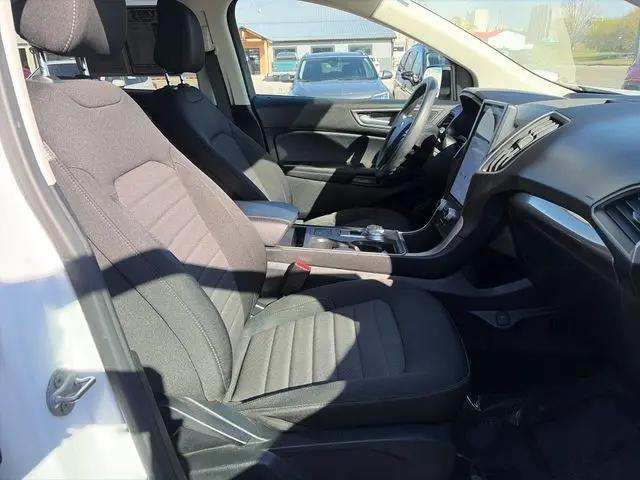 2022 Ford Edge SE