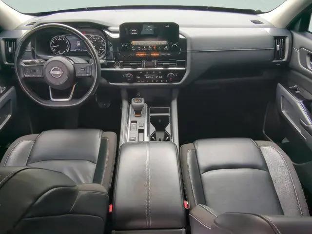 2022 Nissan Pathfinder SL 2WD