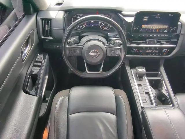 2022 Nissan Pathfinder SL 2WD