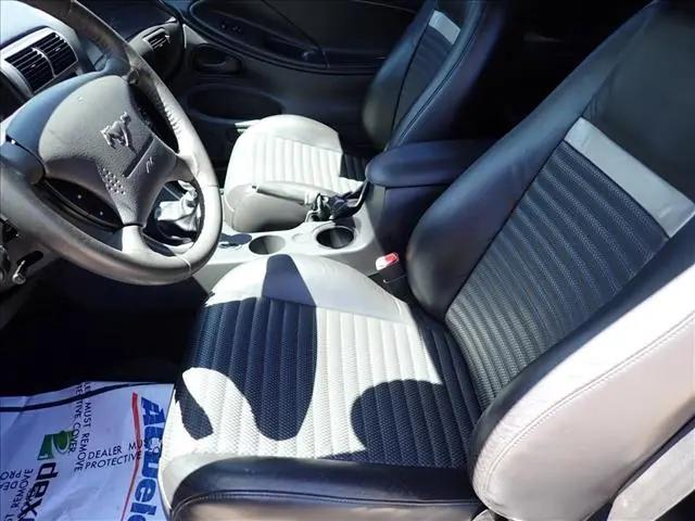 2003 Ford Mustang Mach 1