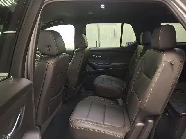 2023 Chevrolet Traverse AWD LT Leather