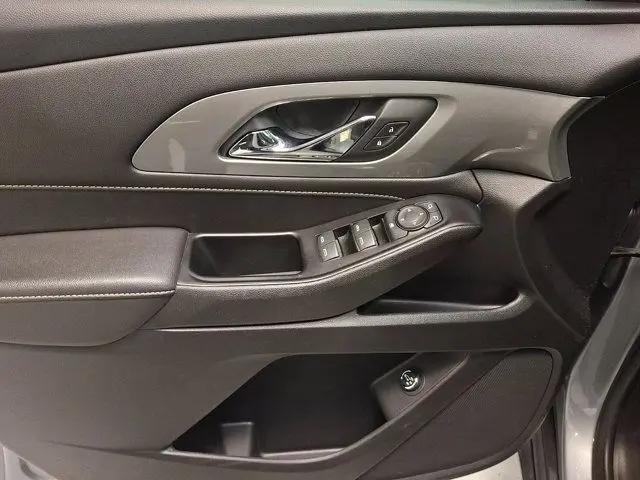 2023 Chevrolet Traverse AWD LT Leather