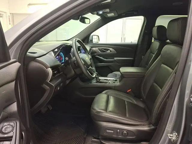 2023 Chevrolet Traverse AWD LT Leather