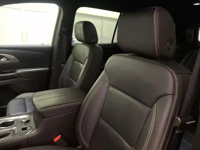 2023 Chevrolet Traverse AWD LT Leather