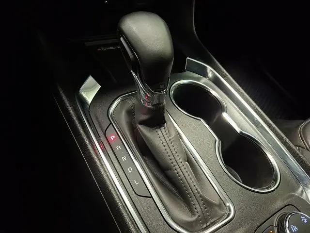 2023 Chevrolet Traverse AWD LT Leather