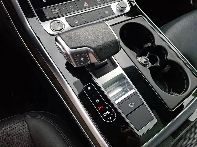 2022 Audi Q7 Premium Plus 55 TFSI quattro Tiptronic