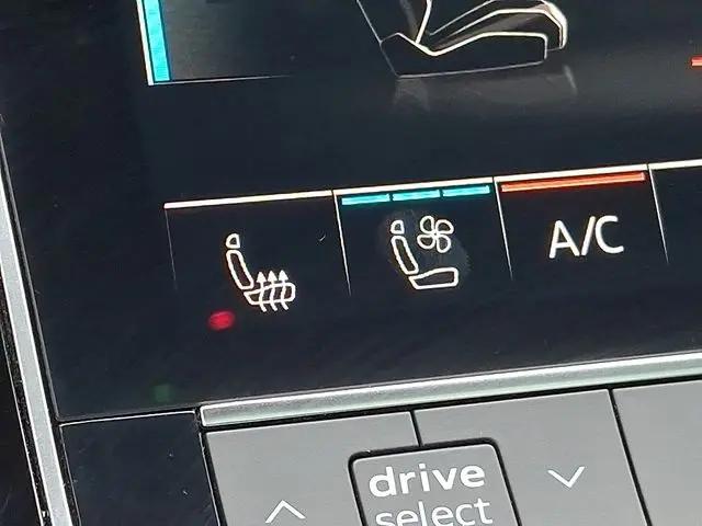 2022 Audi Q7 Premium Plus 55 TFSI quattro Tiptronic