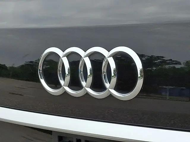 2022 Audi Q7 Premium Plus 55 TFSI quattro Tiptronic