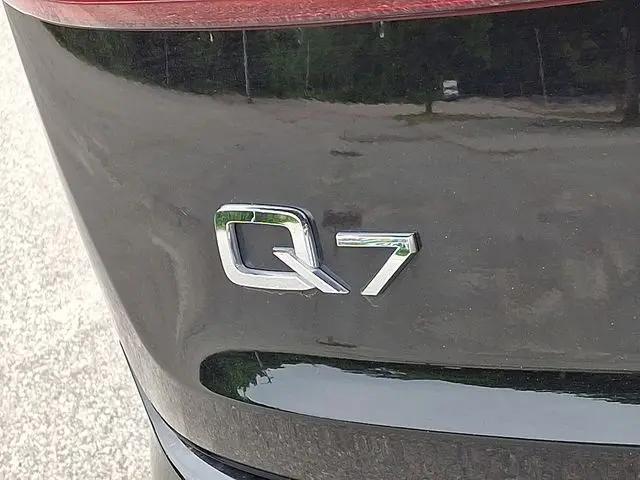 2022 Audi Q7 Premium Plus 55 TFSI quattro Tiptronic