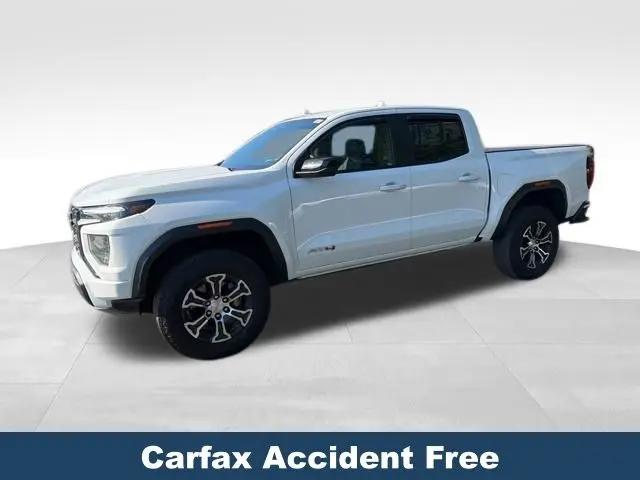 2025 GMC Canyon 4WD AT4