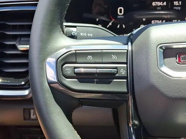 2025 GMC Canyon 4WD AT4