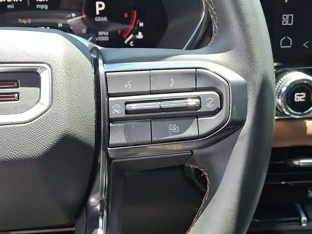2025 GMC Canyon 4WD AT4