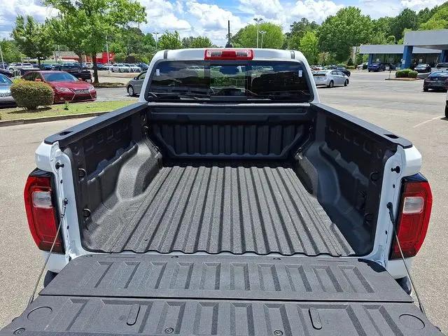 2025 GMC Canyon 4WD AT4