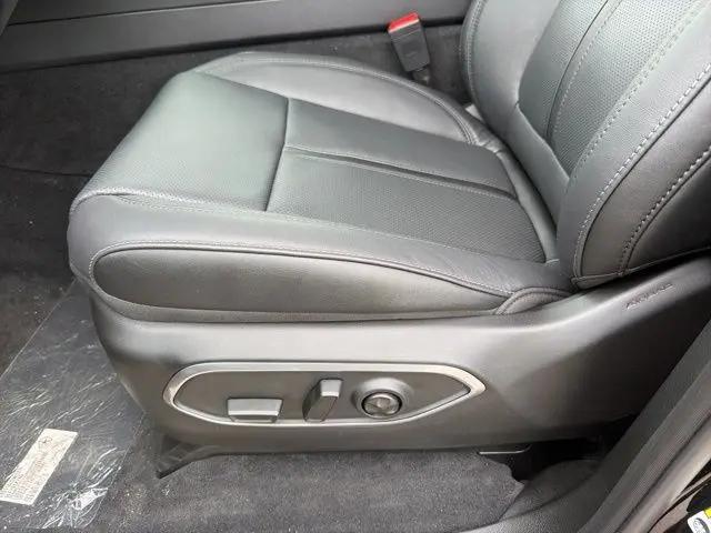 2026 Jeep Grand Wagoneer Limited Altitude 4x4