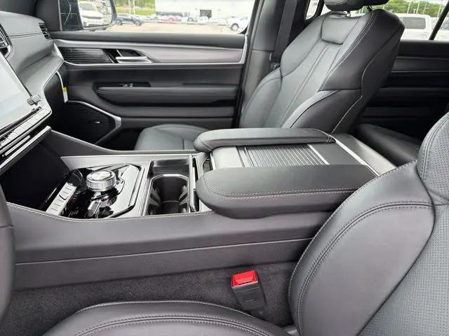 2026 Jeep Grand Wagoneer Limited Altitude 4x4