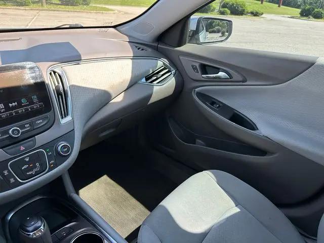 2017 Chevrolet Malibu 1LT