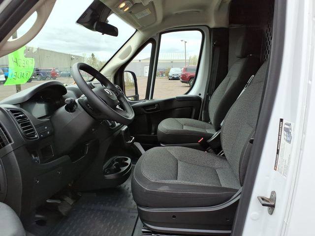 2025 Ram ProMaster 2500 Cargo Van Tradesman Low Roof 136" WB w/Pass Seat