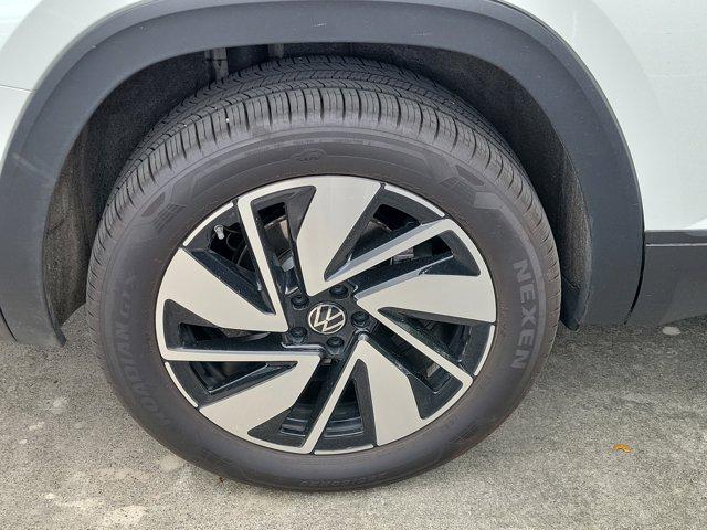 2026 Volkswagen Atlas SE with Technology