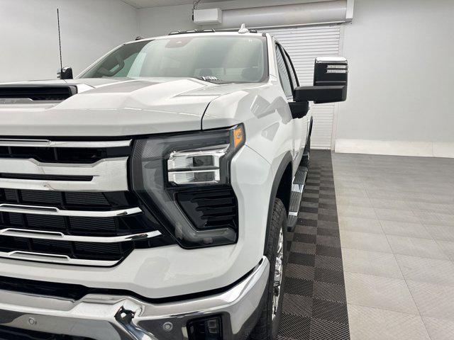 2026 Chevrolet Silverado 3500HD Crew Cab, Standard Bed, LTZ, 4WD
