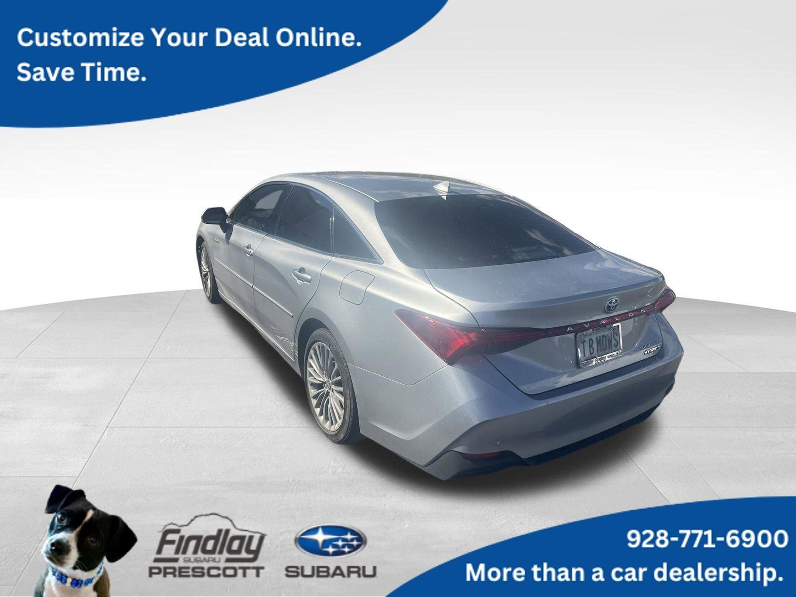 2021 Toyota Avalon Limited Hybrid's photo