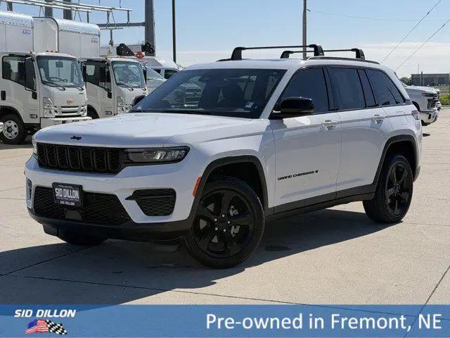 2023 Jeep Grand Cherokee Altitude 4x4 for sale in Fremont, NE