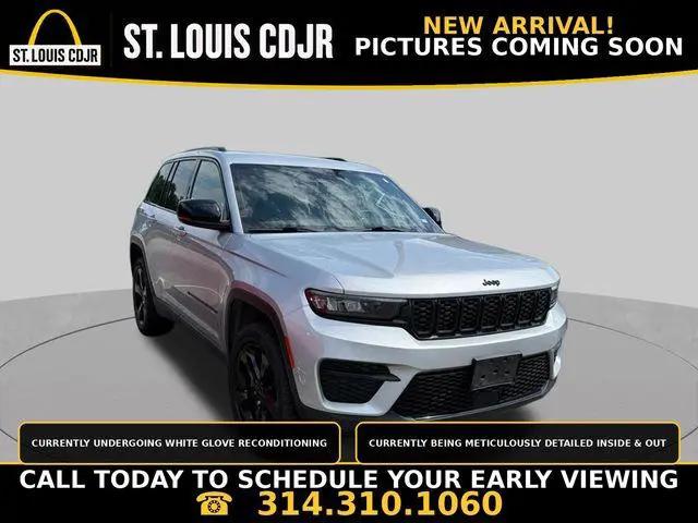 2023 Jeep Grand Cherokee Altitude 4x4 for sale in Bridgeton, MO