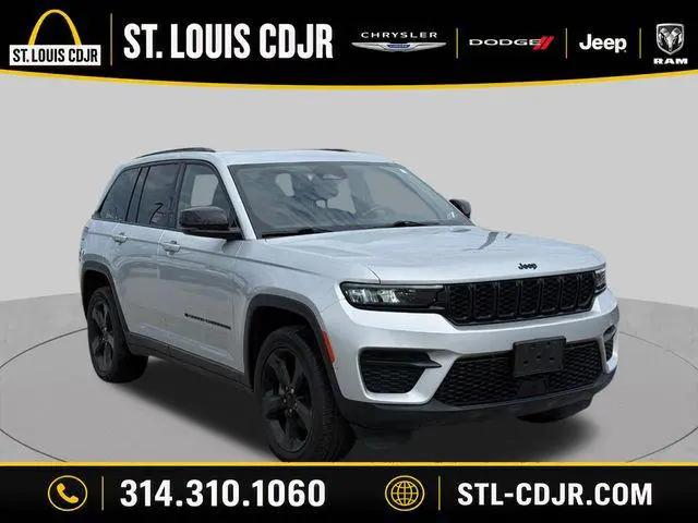 2023 Jeep Grand Cherokee Altitude 4x4 for sale in Bridgeton, MO