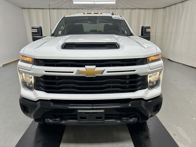 2024 Chevrolet Silverado 2500HD 4WD Crew Cab Standard Bed Custom