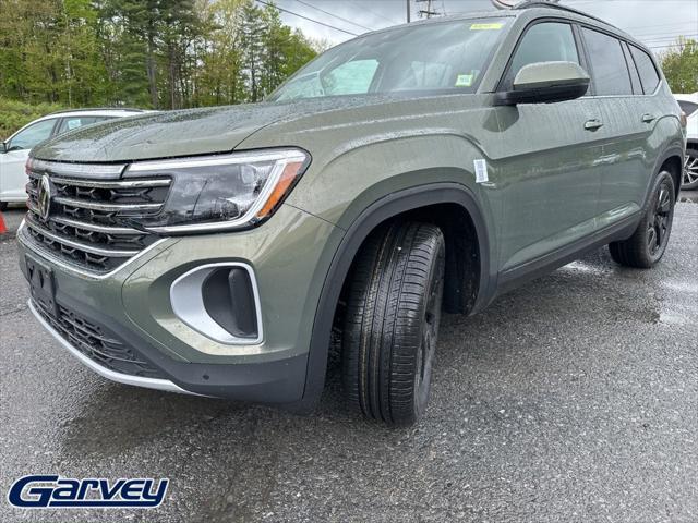 2026 Volkswagen Atlas SE with Technology