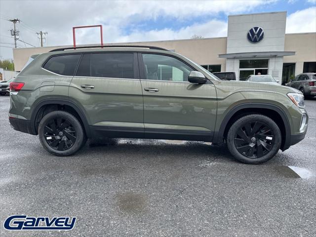 2026 Volkswagen Atlas SE with Technology
