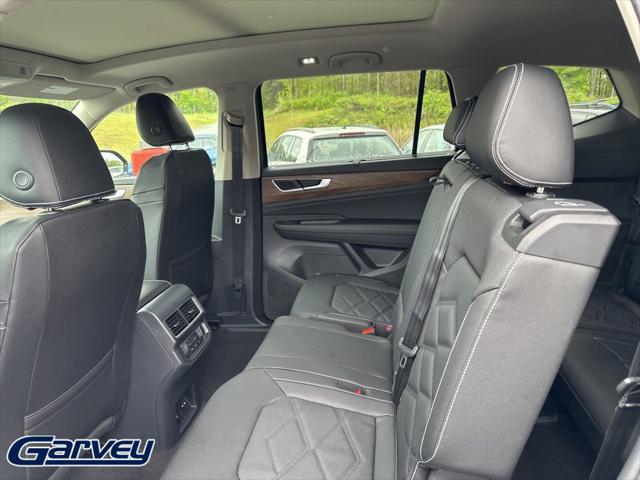 2026 Volkswagen Atlas SE with Technology