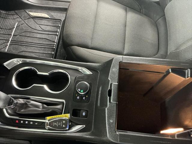 2023 Chevrolet Traverse FWD LT Cloth