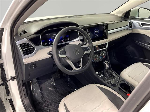 2025 Volkswagen Taos 1.5T SE