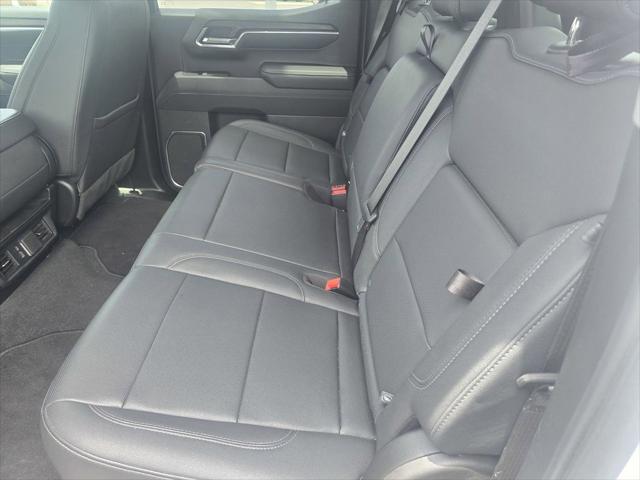 2025 GMC Sierra 1500 4WD Crew Cab Short Box SLT