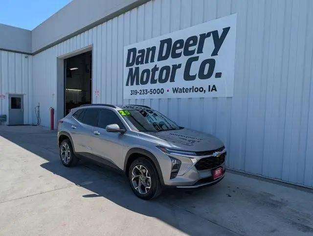 2025 Chevrolet Trax FWD LT for sale in Waterloo, IA