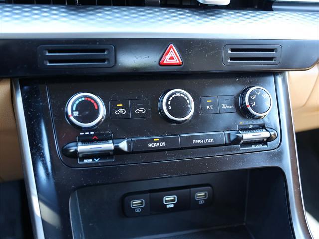 2024 Kia Carnival MPV LX Seat Package