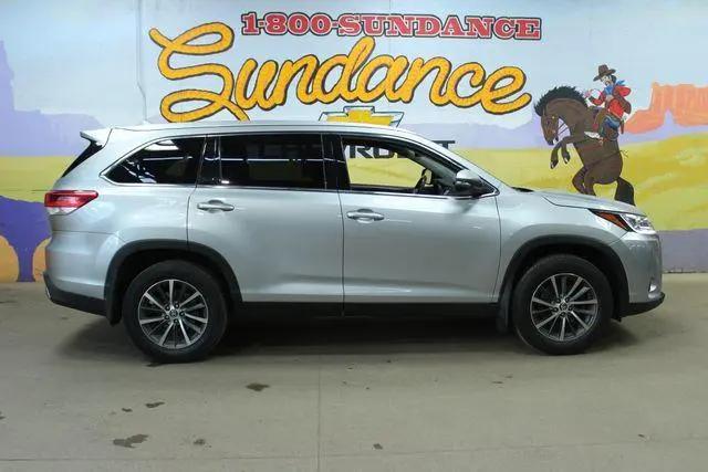 2019 Toyota Highlander XLE for sale in Grand Ledge, MI