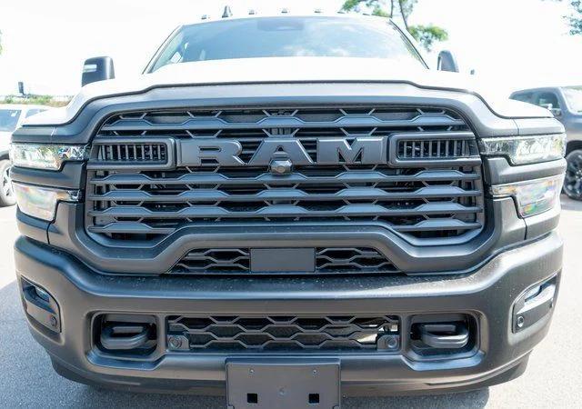 2026 RAM Ram 3500 RAM 3500 TRADESMAN CREW CAB 4X4 64 BOX 2026 RAM Ram 3500 RAM 3500 TRADESMAN CREW CAB 4X4 64 BOX