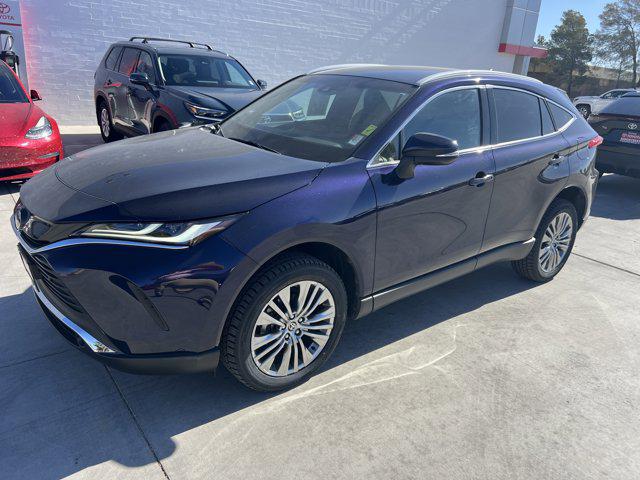 2023 Toyota Venza XLE Hybrid AWD's photo