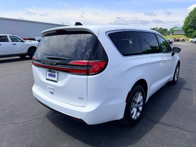 2027 Chrysler Pacifica PACIFICA SELECT AWD