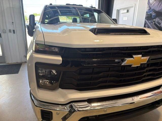 2026 Chevrolet Silverado 2500HD Crew Cab, Standard Bed, WT, 4WD