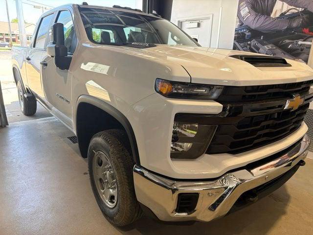 2026 Chevrolet Silverado 2500HD Crew Cab, Standard Bed, WT, 4WD