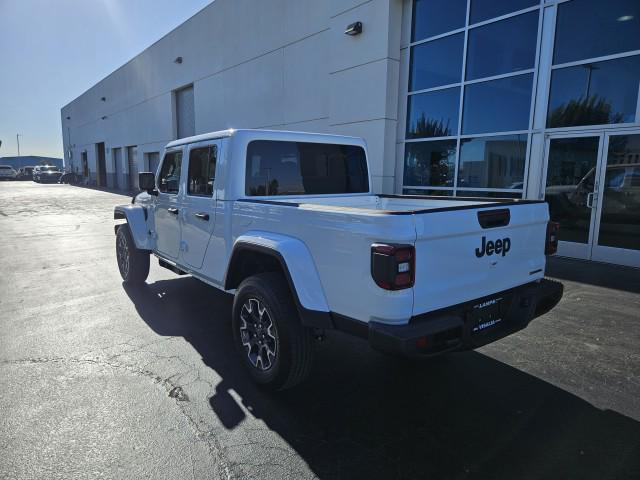 2026 Jeep Gladiator GLADIATOR SAHARA 4X4