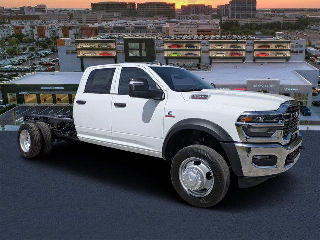 2026 RAM 5500 Chassis RAM 5500 TRADESMAN CHASSIS CREW CAB 4X4 60 CA