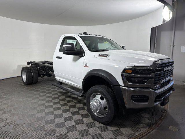 2026 RAM 5500 Chassis RAM 5500 TRADESMAN CHASSIS REGULAR CAB 4X4 84 CA