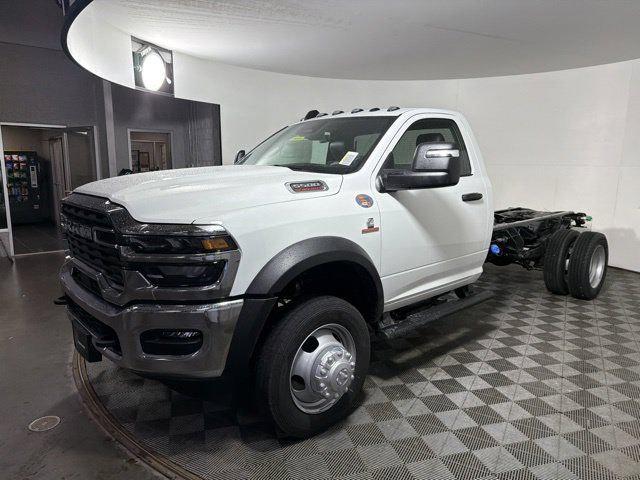 2026 RAM 5500 Chassis RAM 5500 TRADESMAN CHASSIS REGULAR CAB 4X4 84 CA