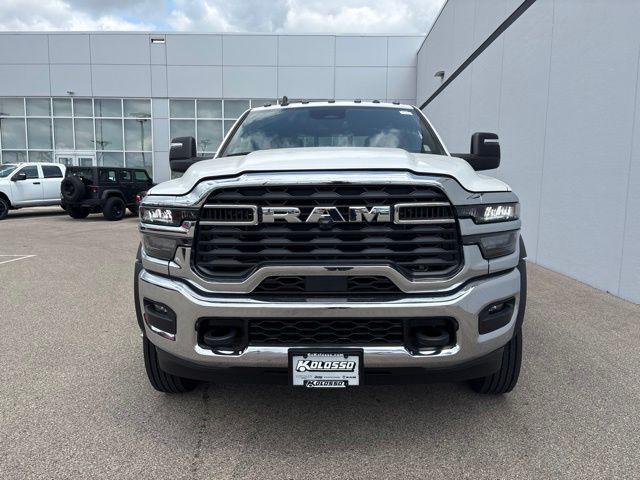 2026 RAM 5500 Chassis RAM 5500 BIG HORN CHASSIS CREW CAB 4X4 84 CA